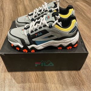 Brand New - Fila Oakmont Trail Shoes - size 7.5